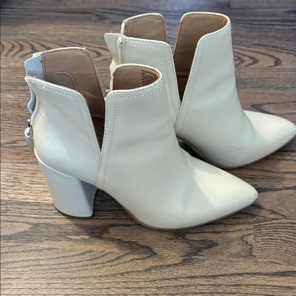 Steve Madden Women's Elegant Cream Booties - Picture 1 of 8